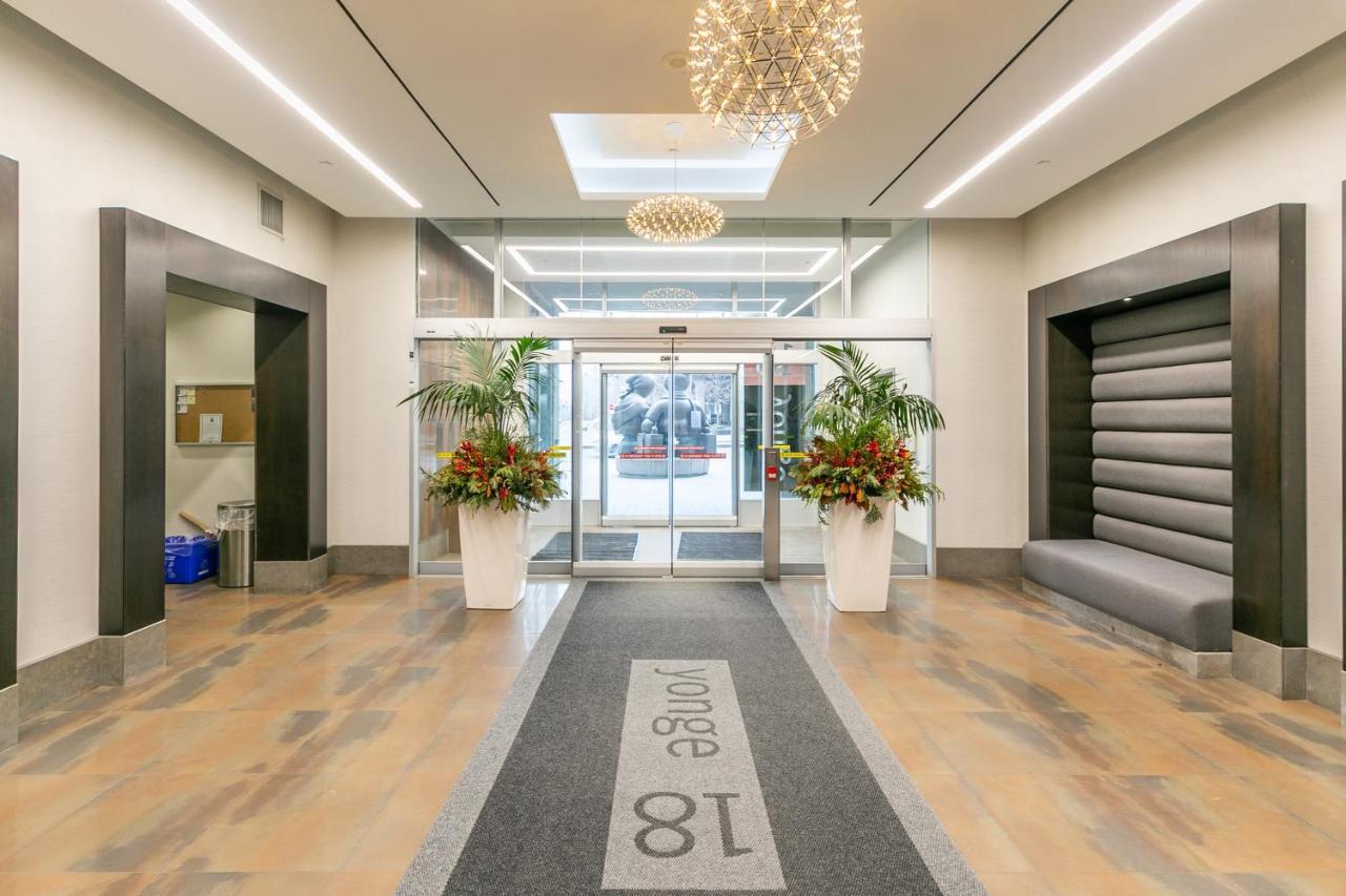 Globalstay Yonge St Condos Toronto Exterior photo