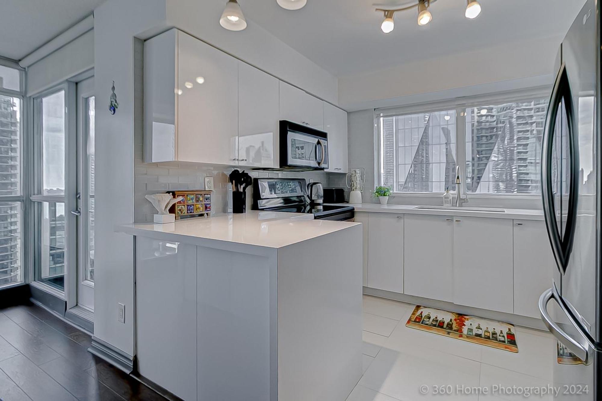 Globalstay Yonge St Condos Toronto Exterior photo
