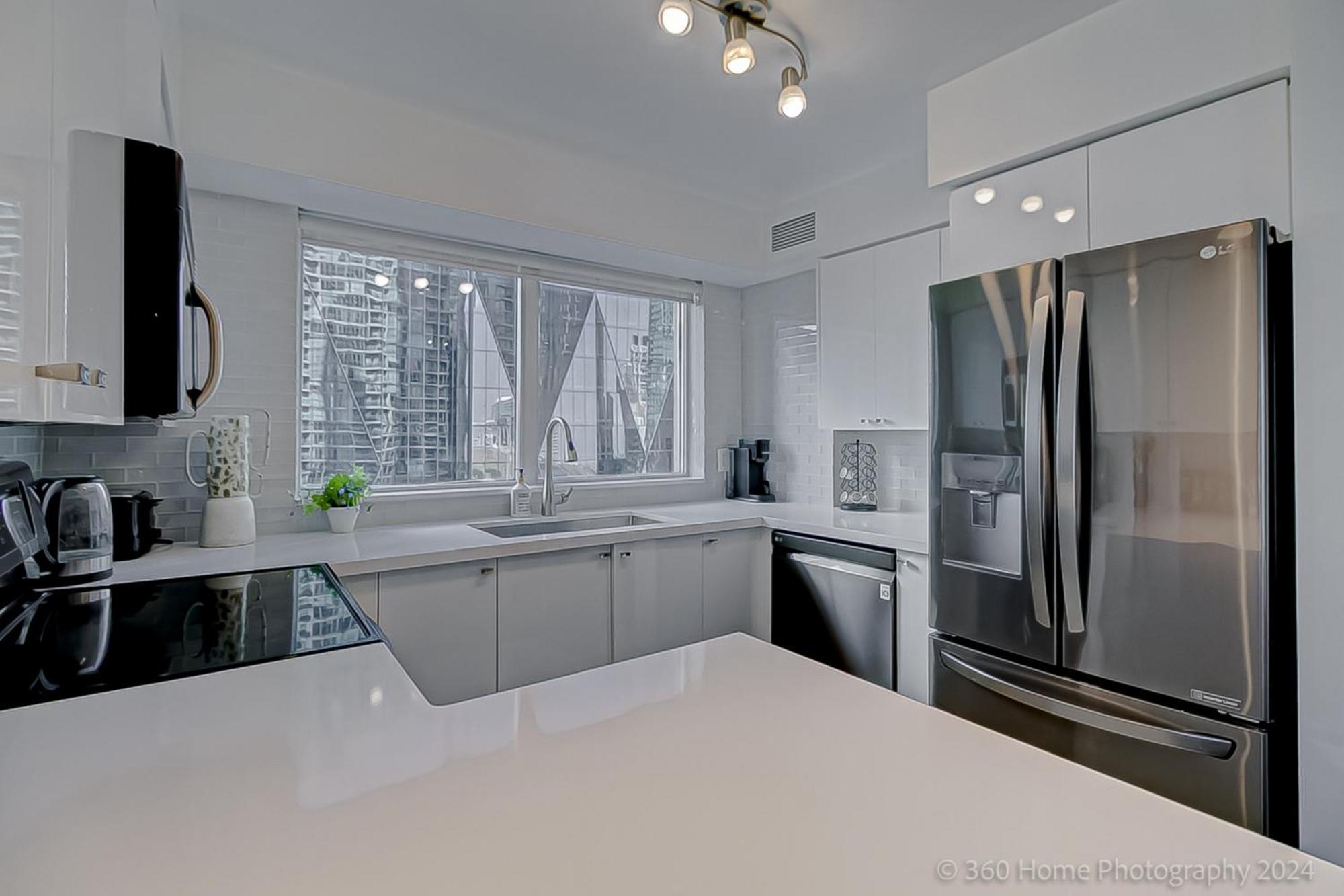 Globalstay Yonge St Condos Toronto Exterior photo