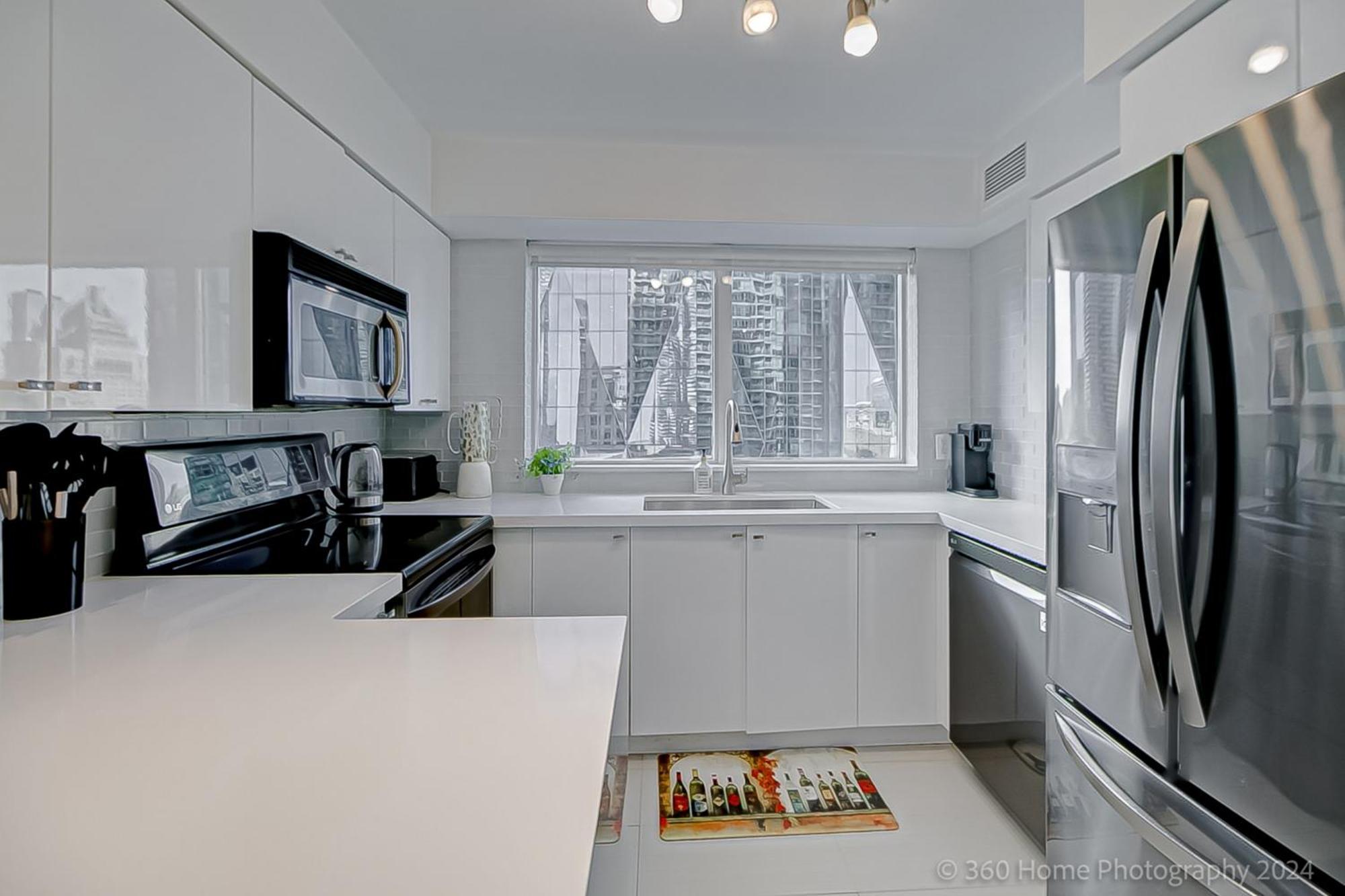 Globalstay Yonge St Condos Toronto Exterior photo
