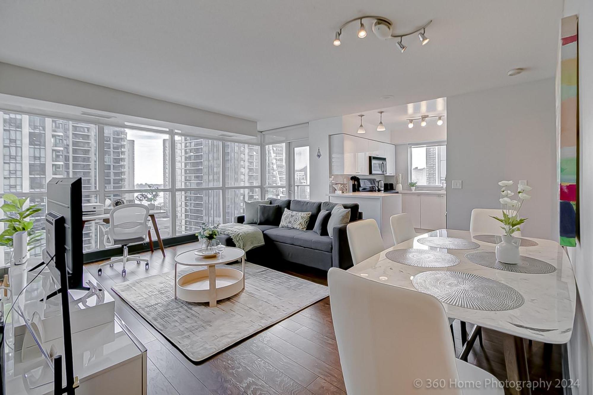 Globalstay Yonge St Condos Toronto Exterior photo